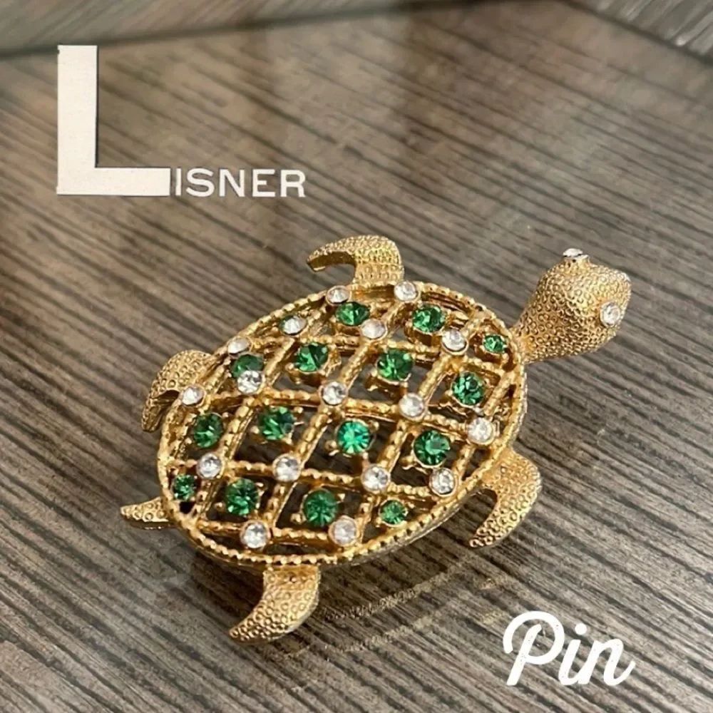 Vintage Lisner Rhinestone Turtle Pin